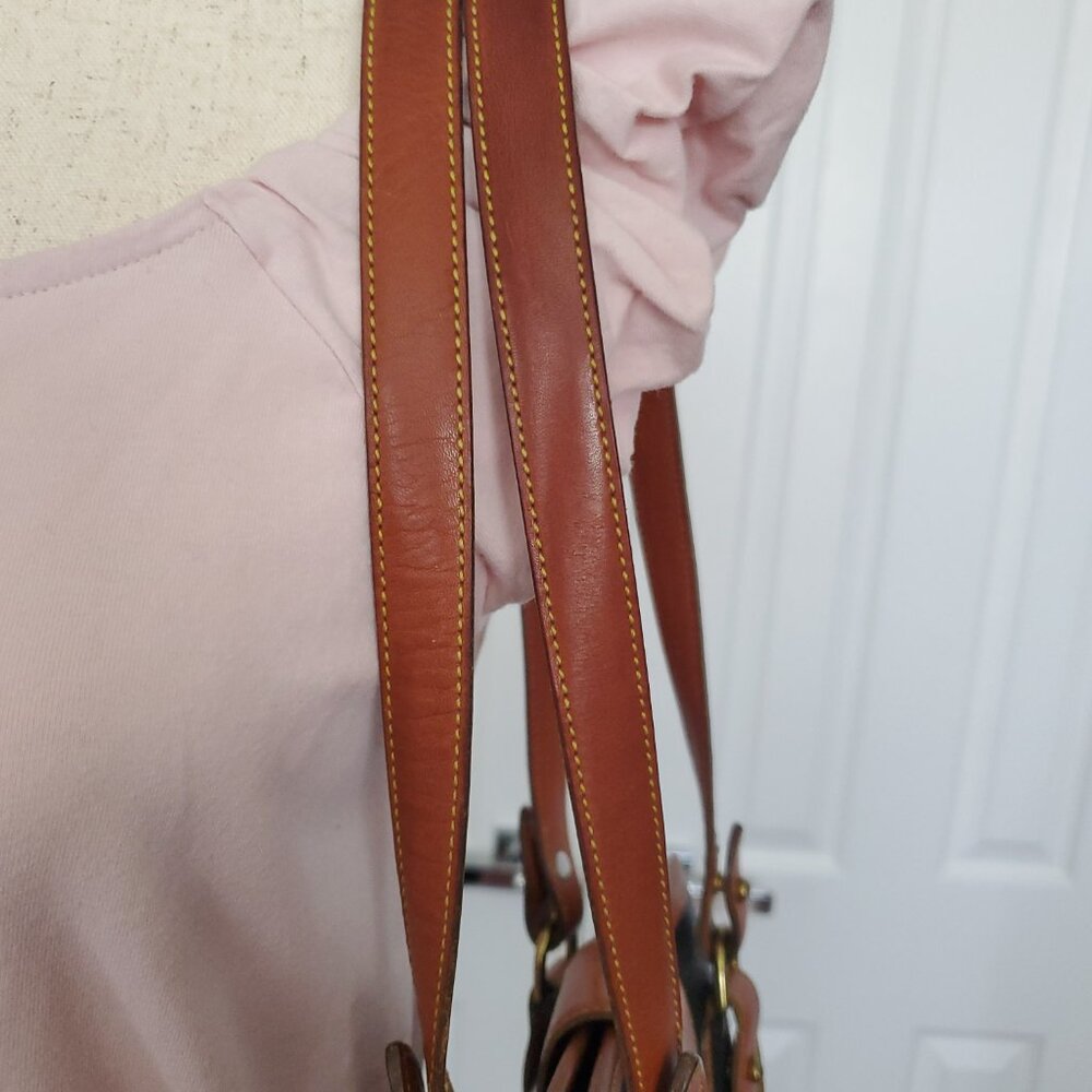 Vintage Dooney and Bourke Turn Lock Shoulder Bucket Bag - Picture 4 of 13